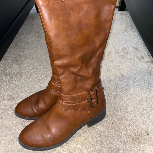 Boots - Picture 3 of 3